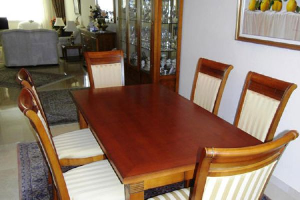 tischlerei-teneriffa-tisch-in-kirschbaum-mit-6-stuehlenDEEFC17B-4C7E-443D-8536-34CD4FE0FD1D.jpg